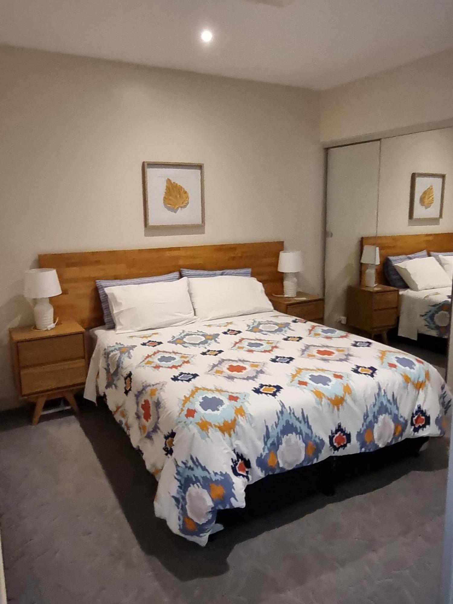 Pleasant City Stay On Collins Мелбърн Екстериор снимка